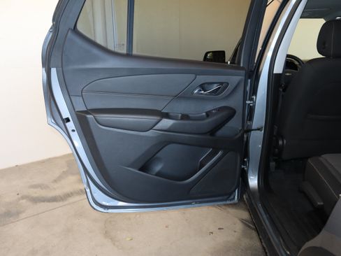 Used 2020 Chevrolet Traverse LS AWD/4WD image 37