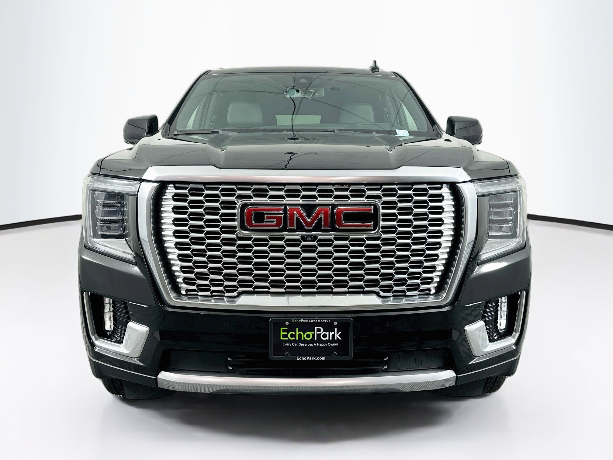 Used 2021 GMC Yukon Denali AWD/4WD image 2