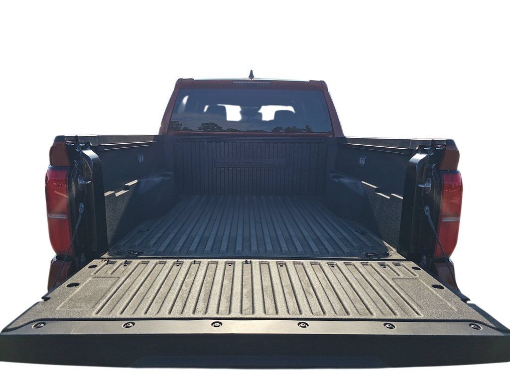 Used 2025 Toyota Tacoma TRD Sport AWD/4WD image 29