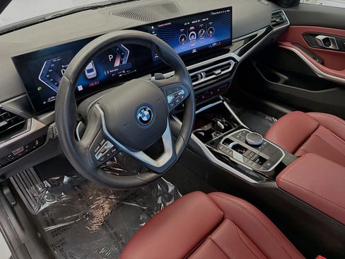 Used 2024 BMW 330e w/ Convenience Package image 7