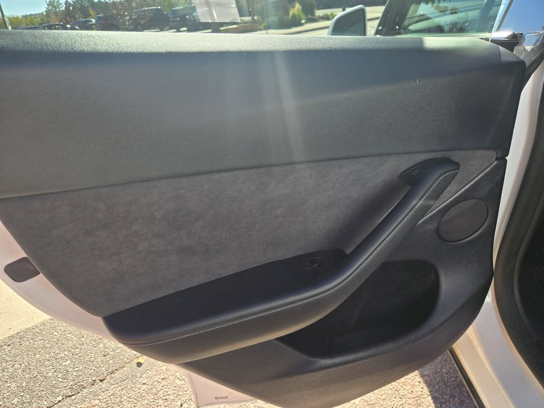 Used 2023 Tesla Model Y Long Range AWD/4WD image 19
