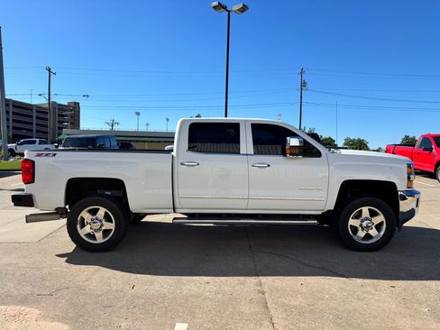 Used 2015 Chevrolet Silverado 2500 LTZ w/ Duramax Plus Package AWD/4WD image 8