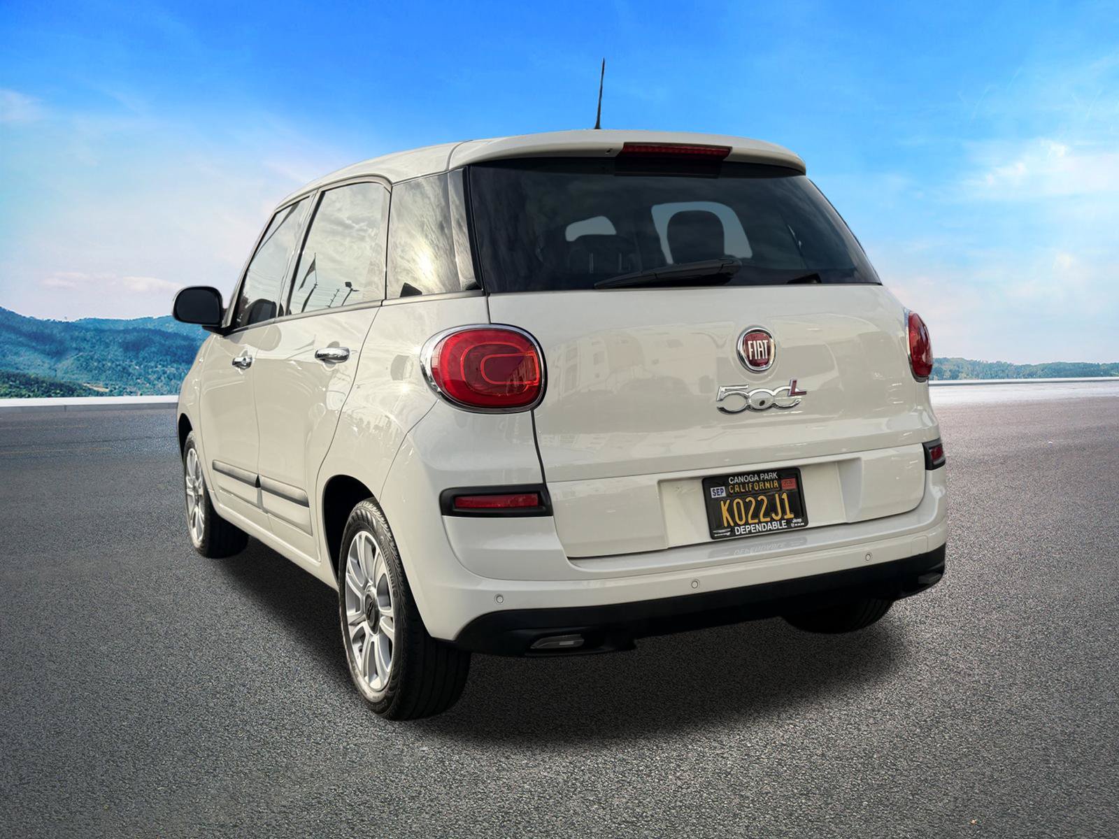 Used 2020 FIAT 500L Pop w/ Premium Group FWD image 8