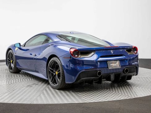 Used 2018 Ferrari 488 GTB image 4