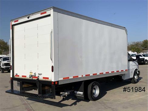 Used 2023 Chevrolet Express 4500 Extended w/ Power Convenience Package image 2