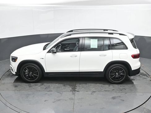 Used 2025 Mercedes-Benz GLB 35 AMG 4MATIC image 41