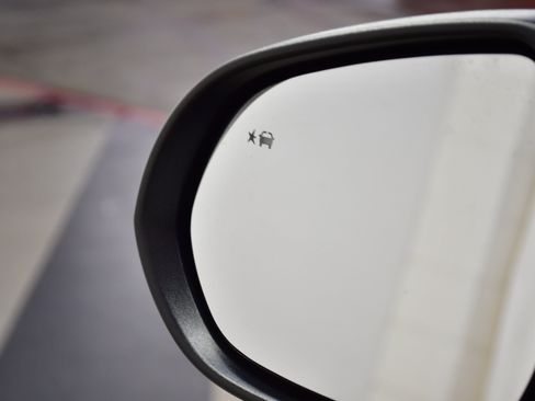 Used 2025 Buick Encore GX Preferred FWD image 14