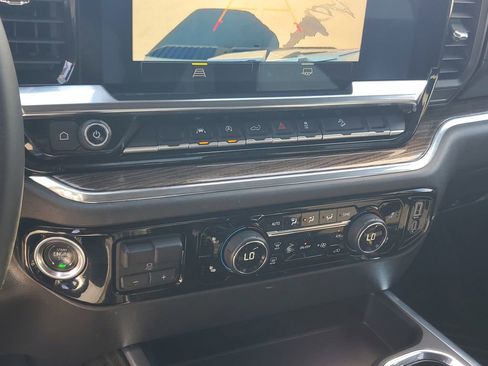 Used 2025 Chevrolet Silverado 1500 LT Trail Boss w/ Protection Package AWD/4WD image 32