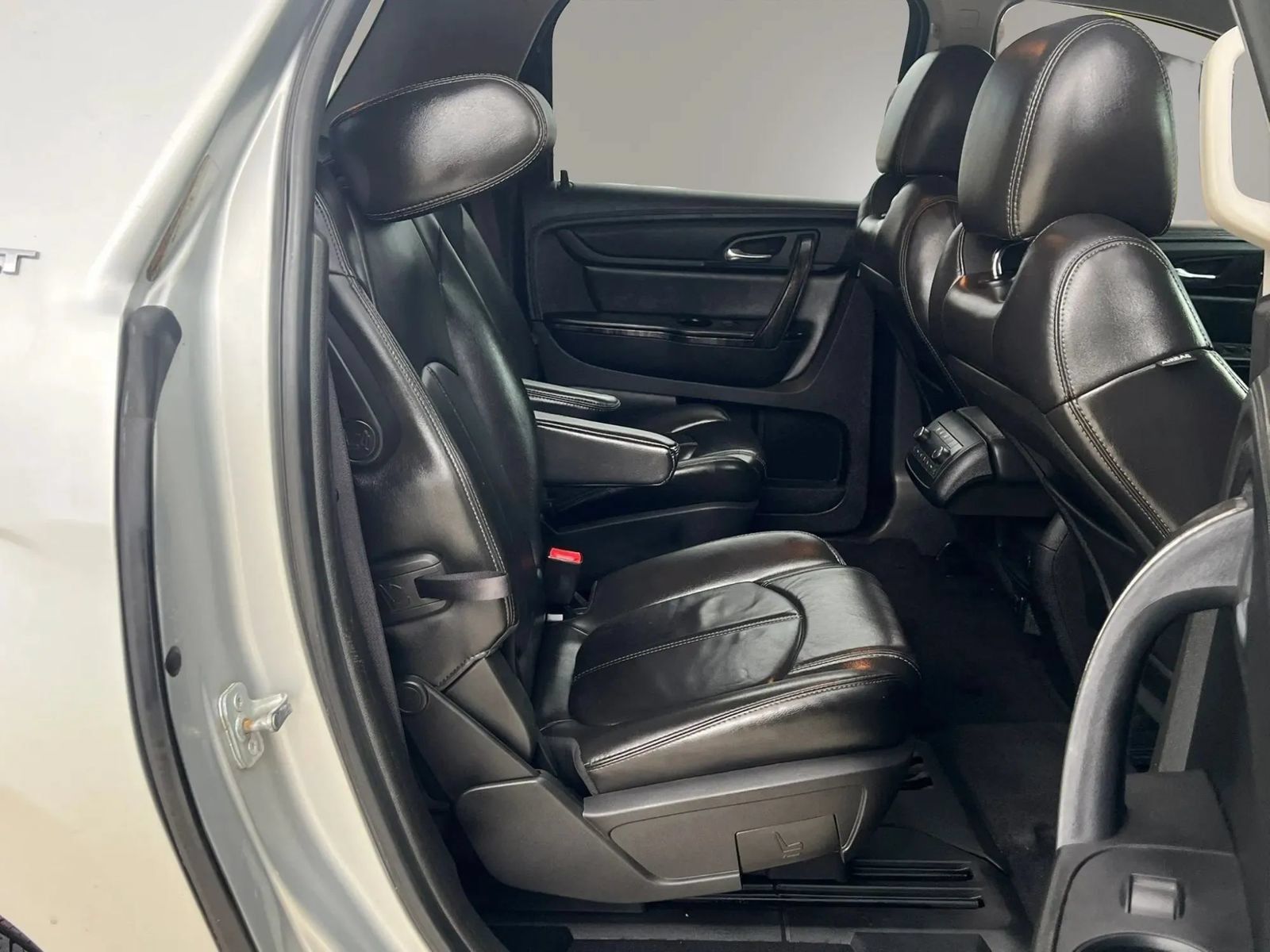 Used 2015 GMC Acadia SLT AWD/4WD image 20