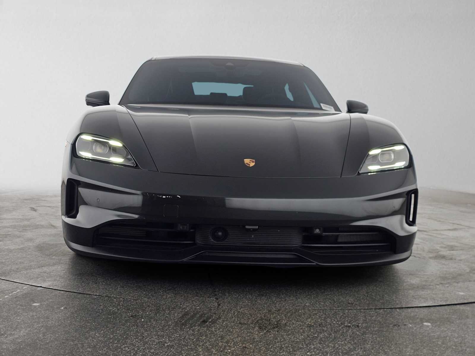 Used 2025 Porsche Taycan 4S AWD/4WD image 8