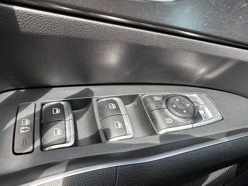 Used 2023 Kia Sorento EX AWD/4WD image 34