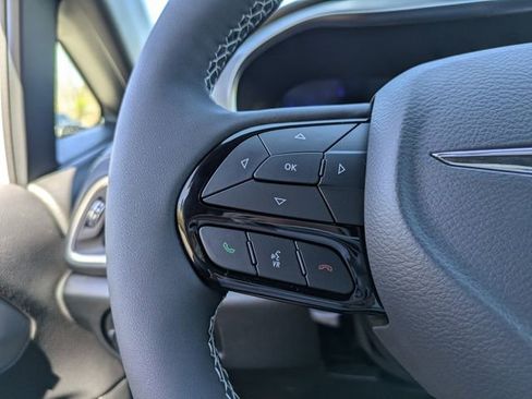 New 2026 Chrysler Pacifica Limited image 30