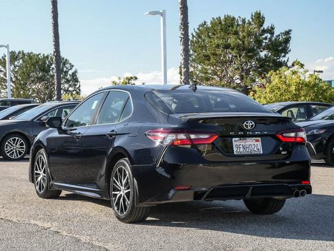Used 2023 Toyota Camry SE image 9