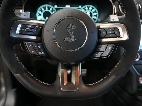 Used 2020 Ford Mustang Shelby GT500 w/ Carbon Fibre Track Pack image 53