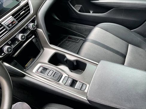 Used 2021 Honda Accord EX image 11