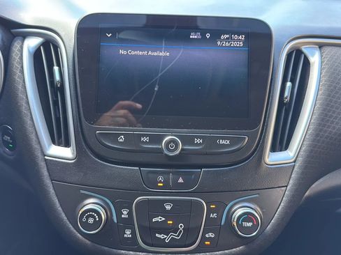 Used 2020 Chevrolet Malibu LS image 18