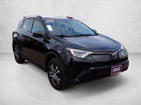 Used 2016 Toyota RAV4 LE FWD image 6