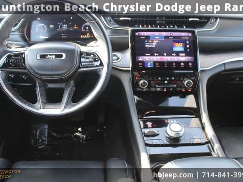 Used 2021 Jeep Grand Cherokee L Overland w/ Luxury Tech Group IV image 12