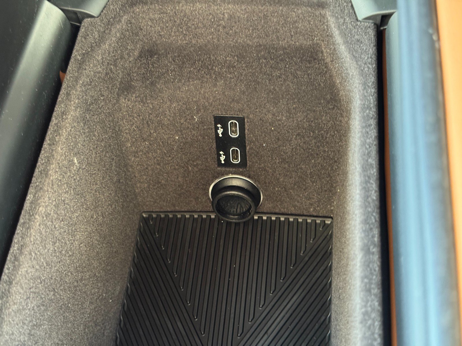 Used 2023 BMW 740i w/ Parking Assistance Package RWD image 35