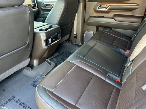 Used 2023 GMC Sierra 1500 Denali w/ Denali Reserve Package AWD/4WD image 14