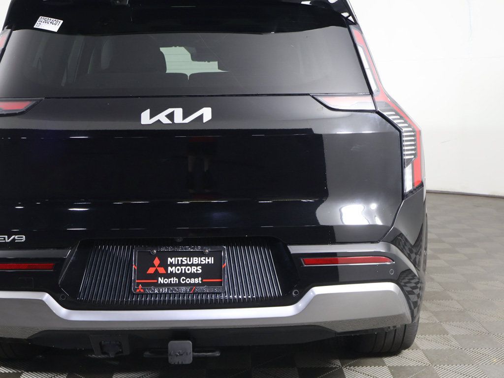 Used 2024 Kia EV9 Land AWD/4WD image 19