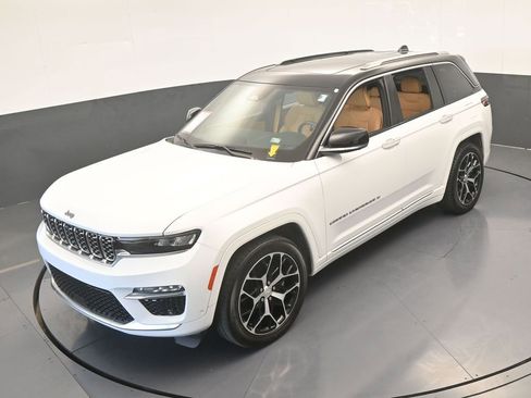 Used 2024 Jeep Grand Cherokee Summit image 53