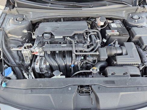Used 2023 Hyundai Elantra Limited image 26