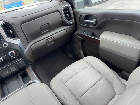 Used 2023 GMC Sierra 2500 SLT w/ SLT Premium Package image 17