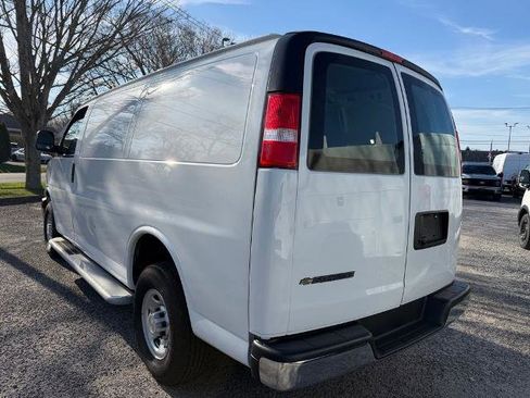 Used 2024 Chevrolet Express 2500 w/ Driver Convenience Package image 4