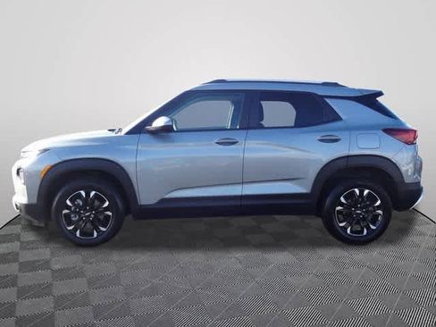 Used 2023 Chevrolet TrailBlazer LT image 2