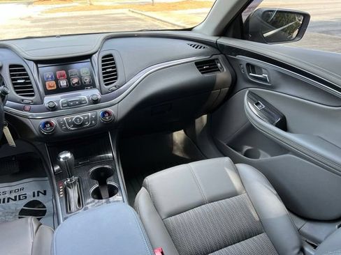 Used 2016 Chevrolet Impala LT w/ Convenience Package FWD image 26