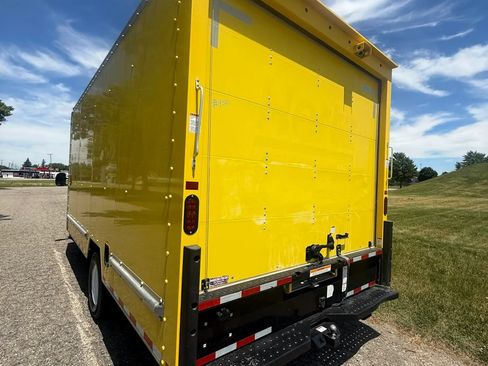 Used 2023 Ford E-350 and Econoline 350 Super Duty w/ Driver's Safety Package RWD image 4