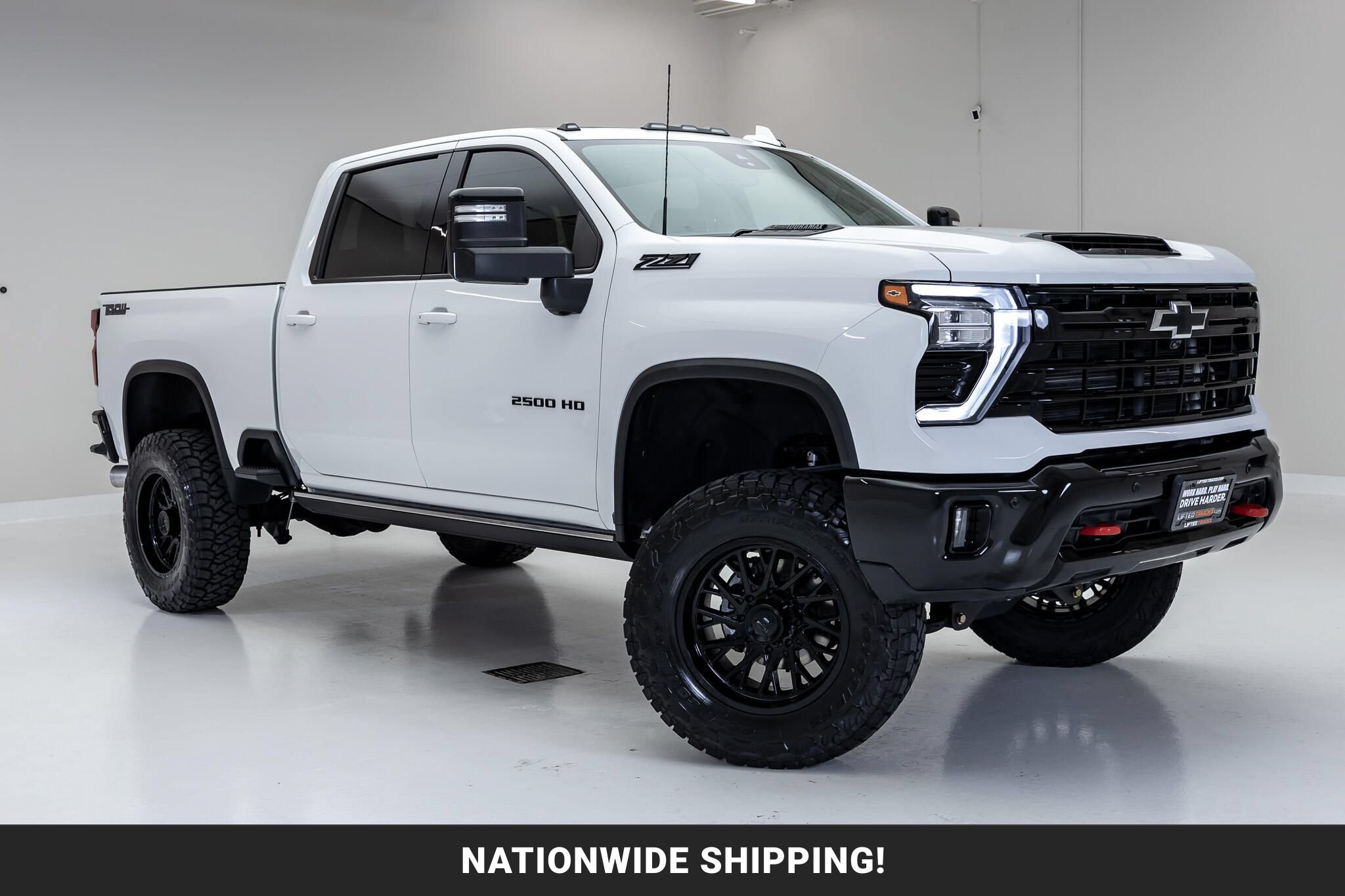 Used 2025 Chevrolet Silverado 2500 LTZ w/ LTZ Plus Package AWD/4WD image 1