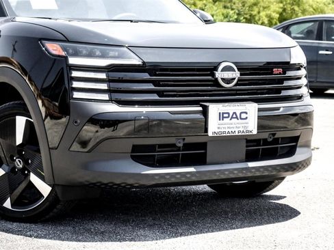 New 2025 Nissan Kicks SR image 3