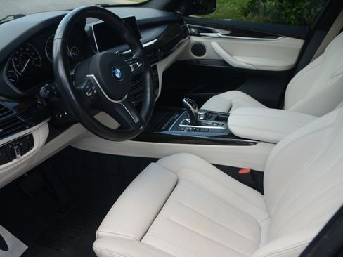 Used 2018 BMW X5 sDrive35i w/ M Sport Package RWD image 2