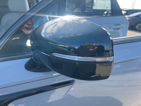 Certified 2023 Kia Sorento EX w/ Panoramic Sunroof Package image 29