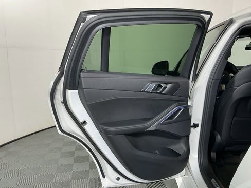 Certified 2022 BMW X6 xDrive40i w/ M Sport Package image 27