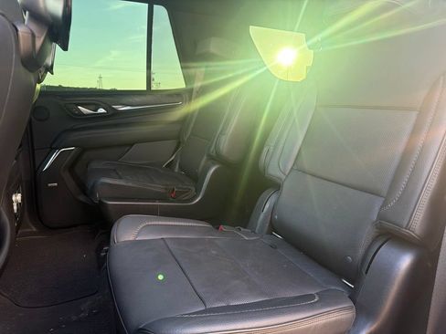 Used 2021 GMC Yukon Denali w/ Denali Ultimate Package AWD/4WD image 15