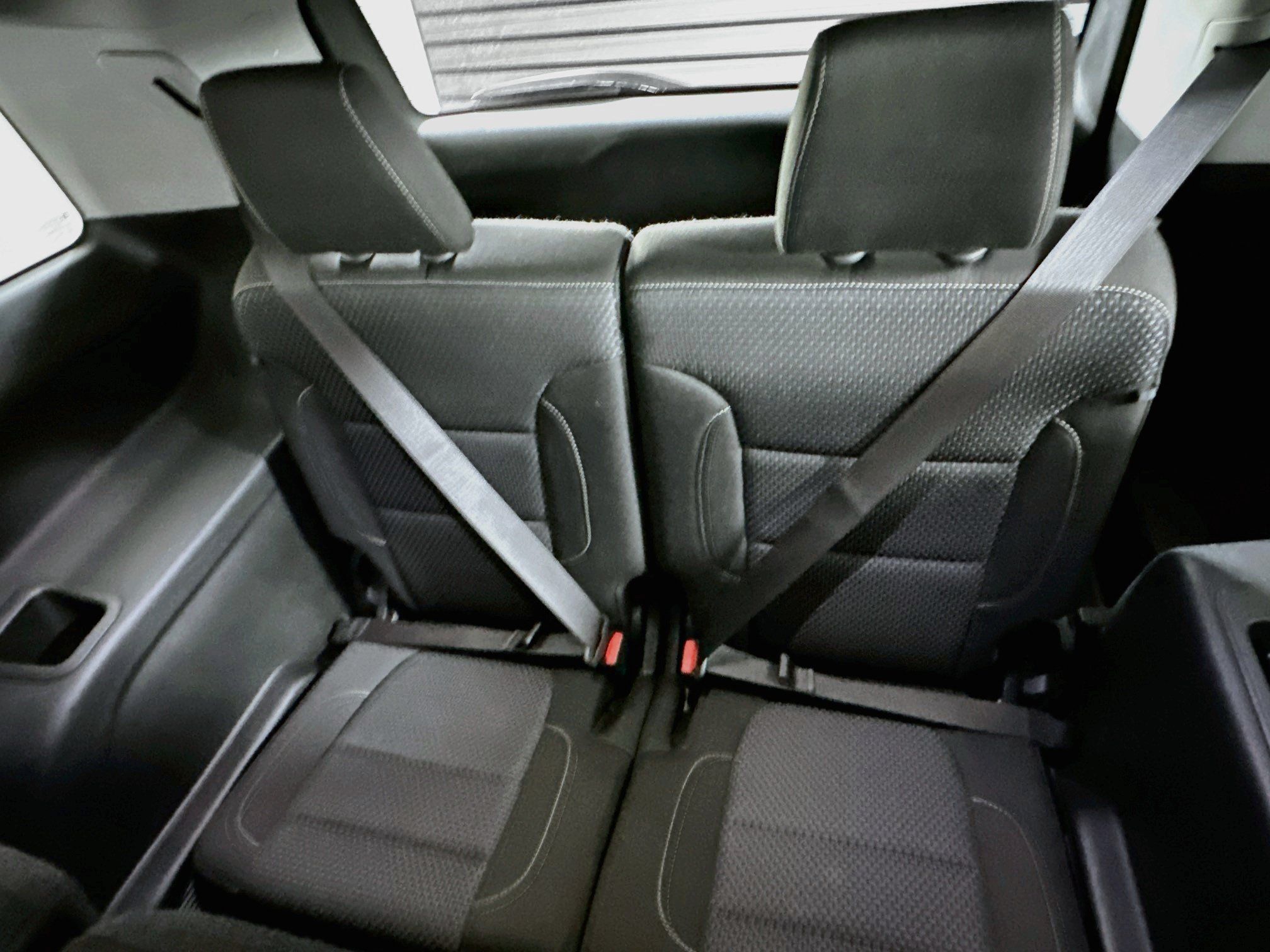 Used 2023 GMC Acadia SLE FWD image 27