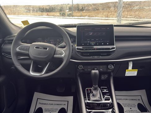 New 2026 Jeep Compass Latitude AWD/4WD image 11