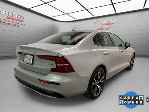 Used 2025 Volvo S60 B5 Core image 6