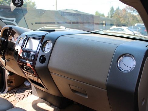 Used 2005 Ford F150 Lariat image 15