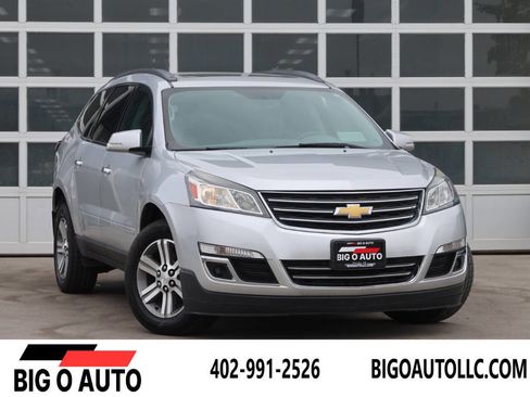 Used 2015 Chevrolet Traverse LT image 1