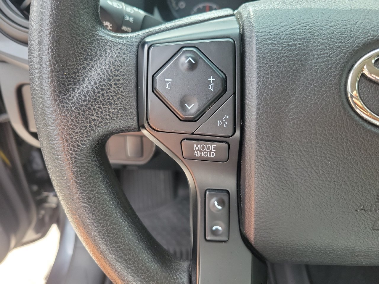 Used 2022 Toyota Tacoma SR AWD/4WD image 20