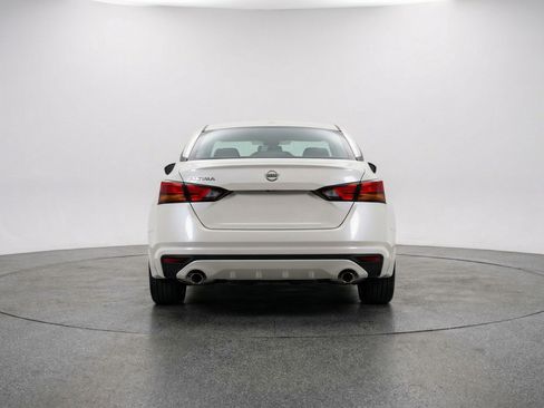 Used 2025 Nissan Altima 2.5 SV image 7