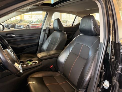 Used 2019 Nissan Altima 2.5 SR w/ SR Premium Package image 9