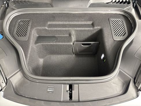 New 2026 Porsche Macan 4 Electric image 22