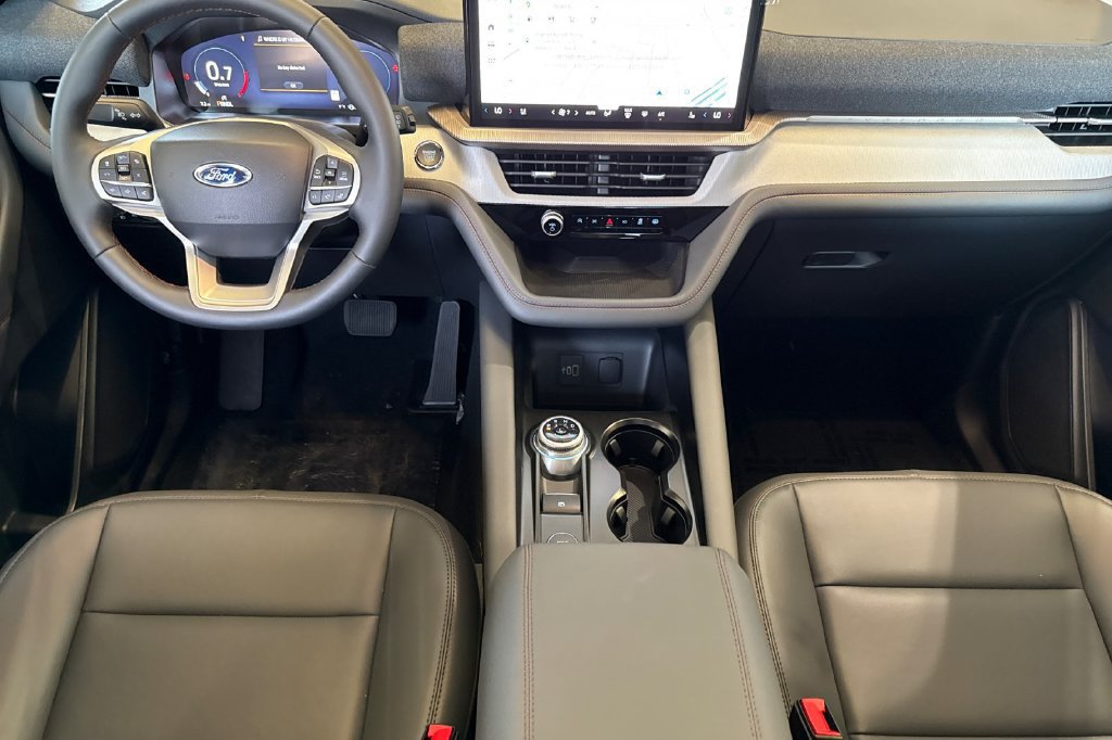 New 2026 Ford Explorer Active w/ Active Comfort Package AWD/4WD image 13