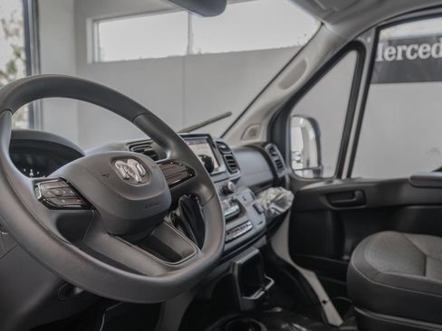 Used 2024 RAM ProMaster 3500 FWD image 7