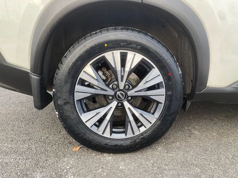 Used 2022 Nissan Rogue SV image 30